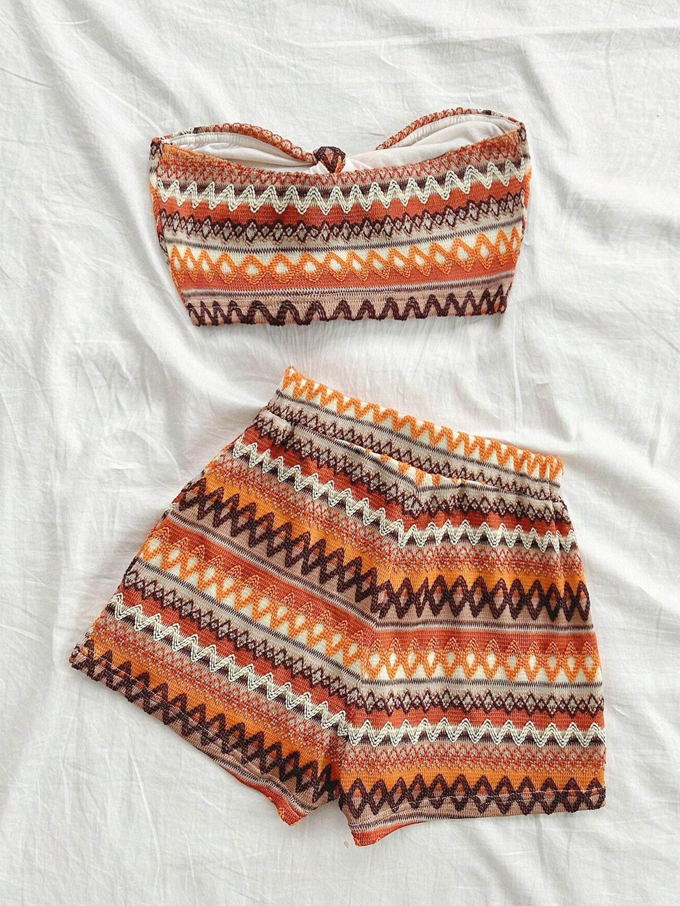 Women’s 2-Piece Striped Summer Set – Sexy Elastic Crop Top & High-Waist Shorts for Vacation & Daily Wear