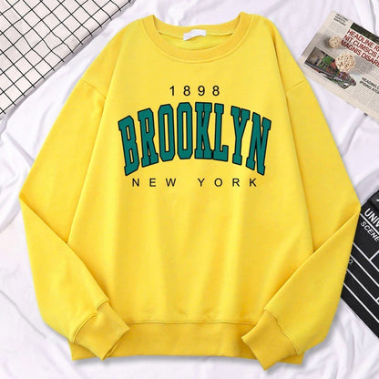 1898 Brooklyn” Women’s Sweatshirt – Autumn Streetwear