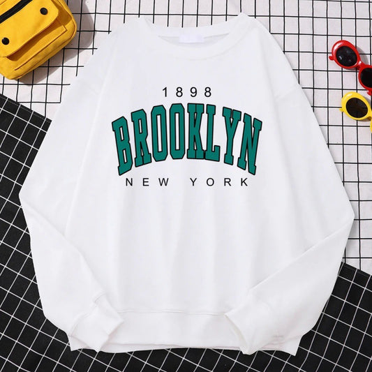 1898 Brooklyn” Women’s Sweatshirt – Autumn Streetwear