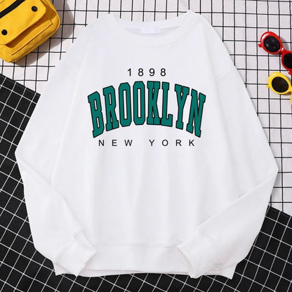 1898 Brooklyn” Women’s Sweatshirt – Autumn Streetwear