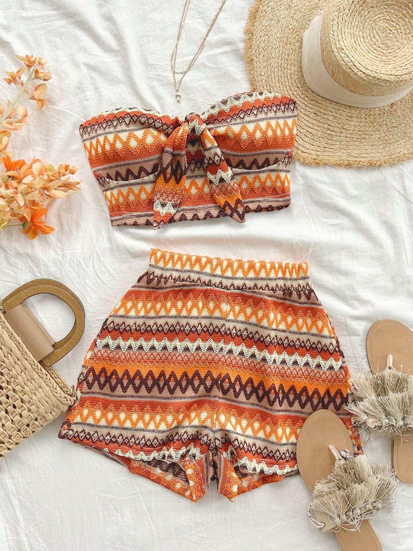 Women’s 2-Piece Striped Summer Set – Sexy Elastic Crop Top & High-Waist Shorts for Vacation & Daily Wear